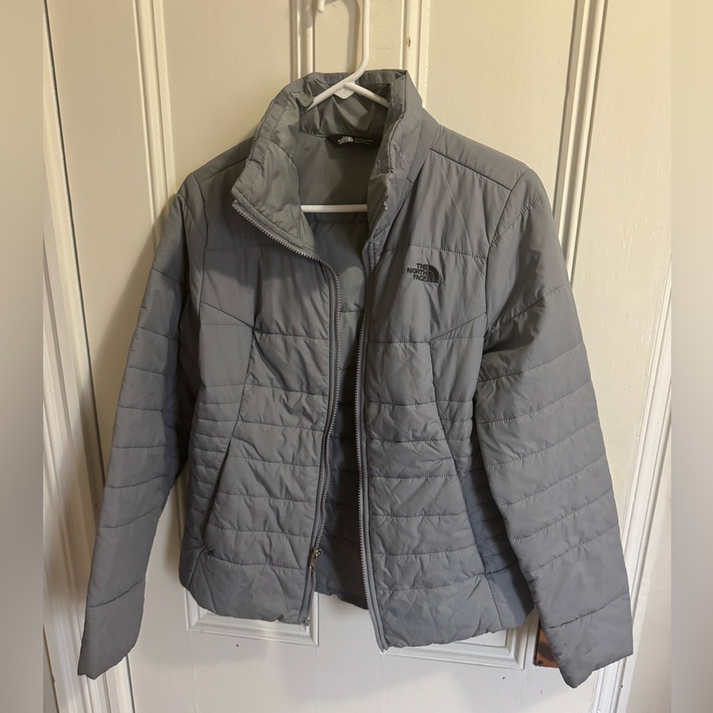 The North Face Women's Quilted Light Gray Packable Jacket medium